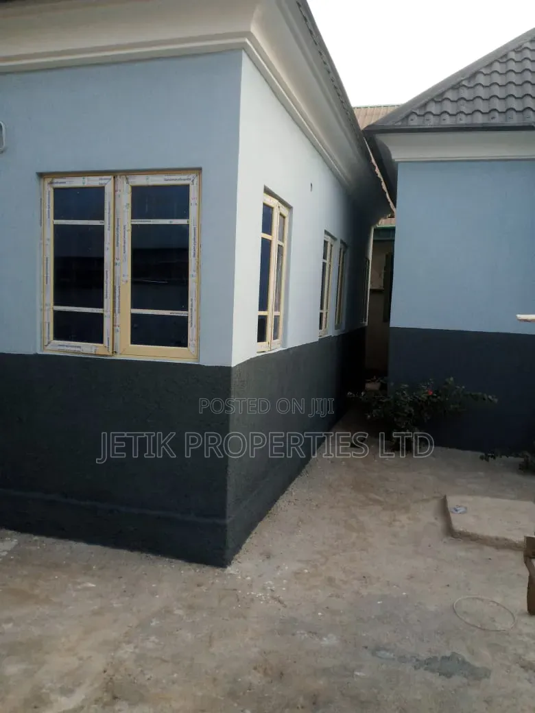 3bdrm Bungalow in George Akume Way, Makurdi for sale in Makurdi