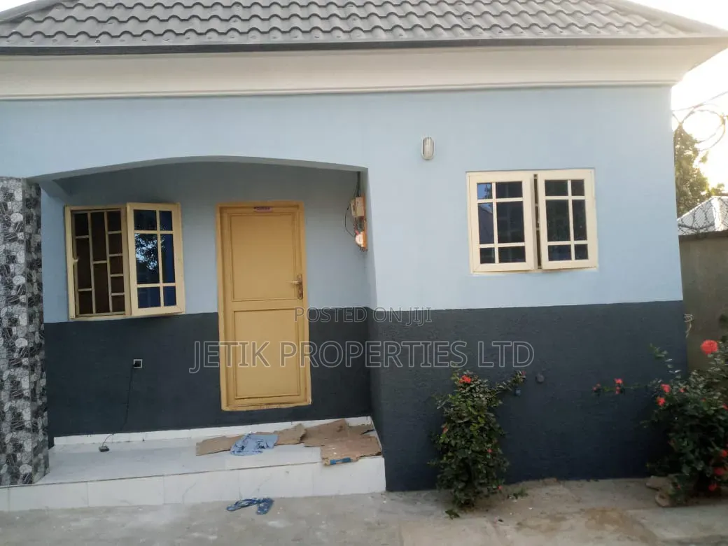3bdrm Bungalow in George Akume Way, Makurdi for sale in Makurdi