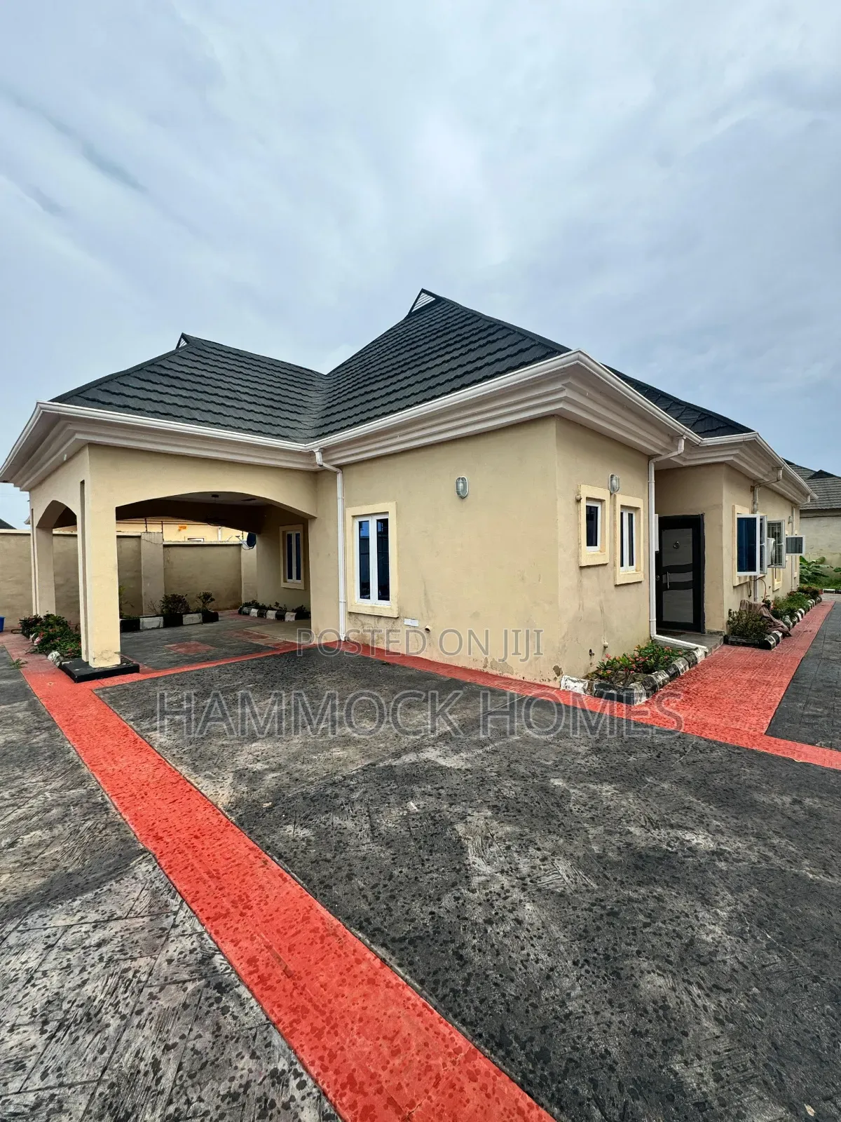 3bdrm Bungalow in Akobo for rent in Akobo