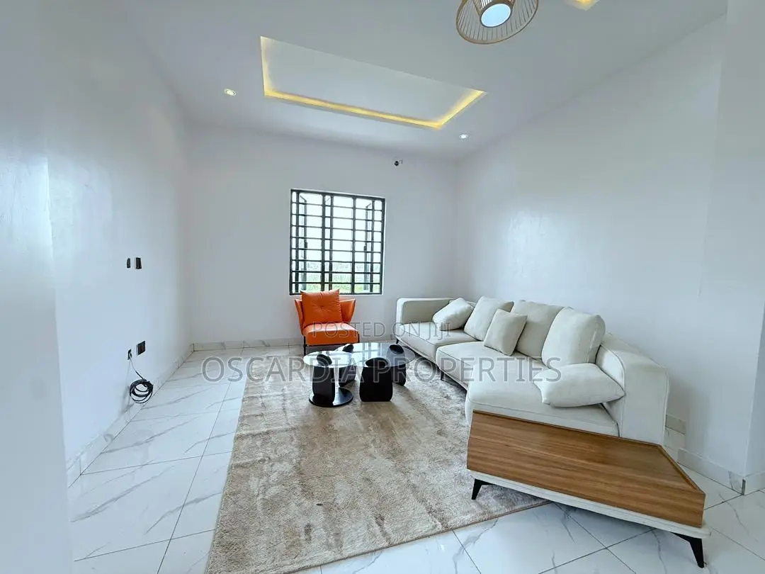 4bdrm Duplex in Ogombo for sale in Ogombo