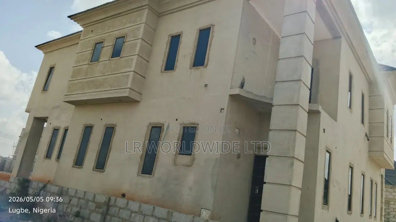 5bdrm Duplex in Sabon Lugbe for sale in Sabon Lugbe