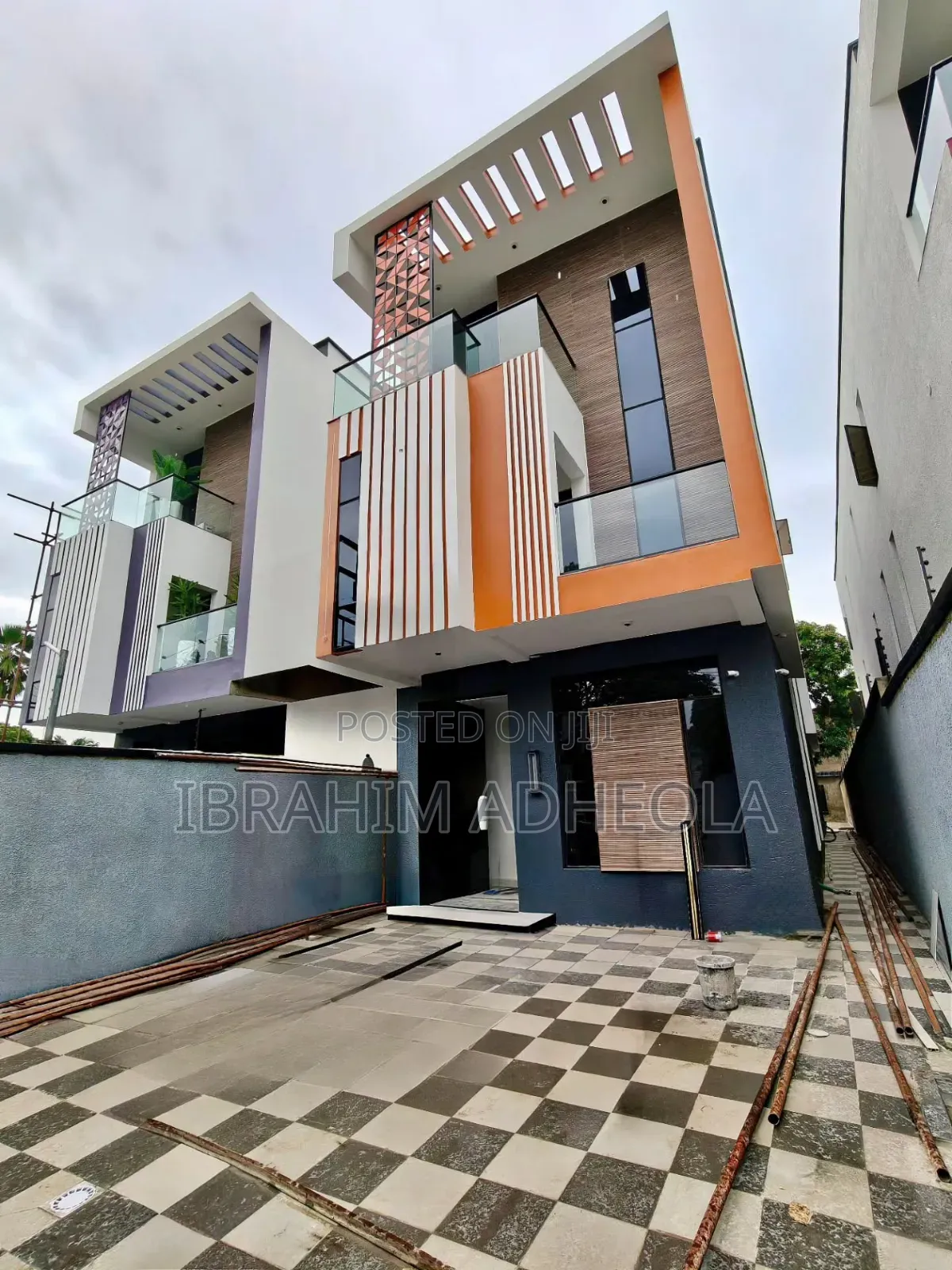 4bdrm Duplex in Adeniyi Jones for sale in Adeniyi Jones