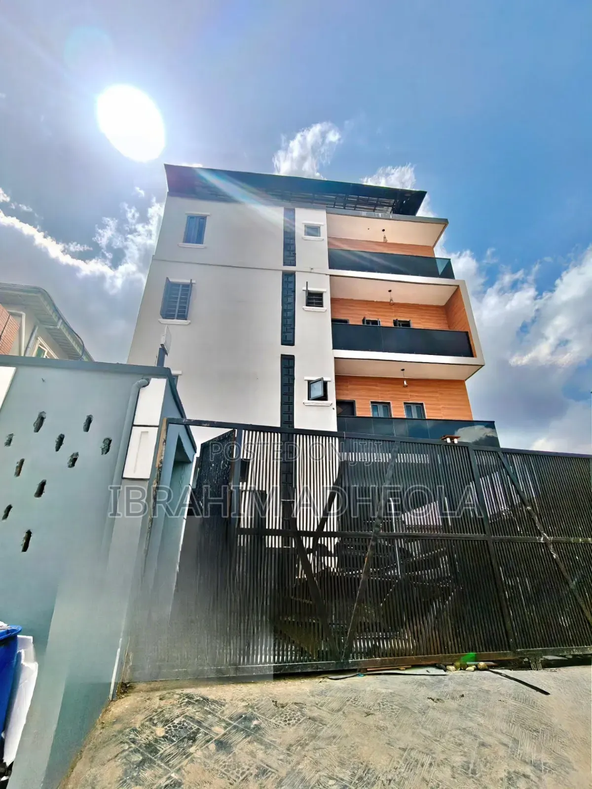 3bdrm Apartment in Akoka for sale in Akoka