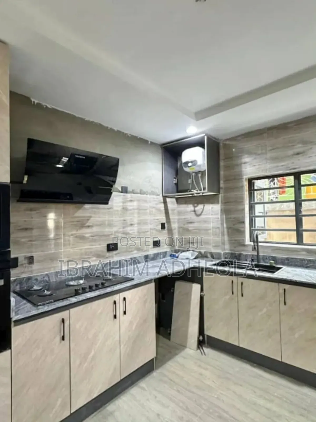 3bdrm Apartment in Akoka for sale in Akoka