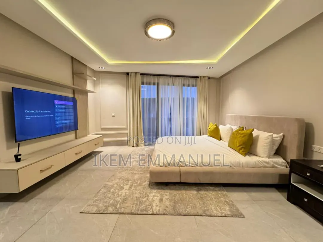 *En-Suite 4-Bedroom Terrace Duplex, Fully Furnished in Lekki Phase 1