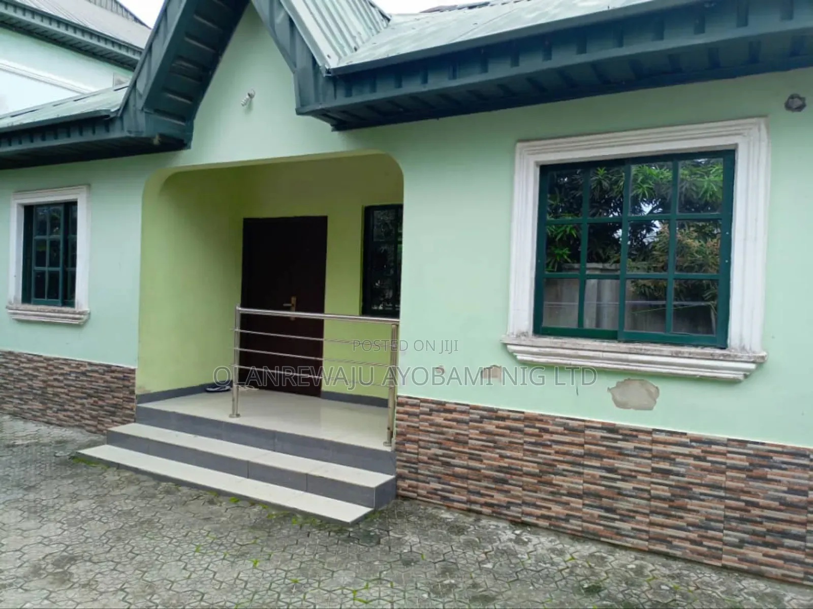 12bdrm House in Awoyaya for sale in Awoyaya