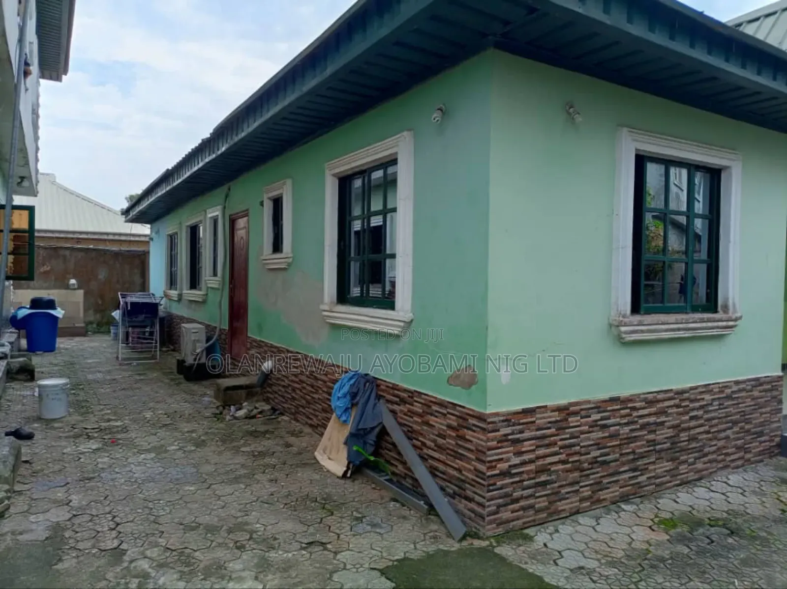 12bdrm House in Awoyaya for sale in Awoyaya