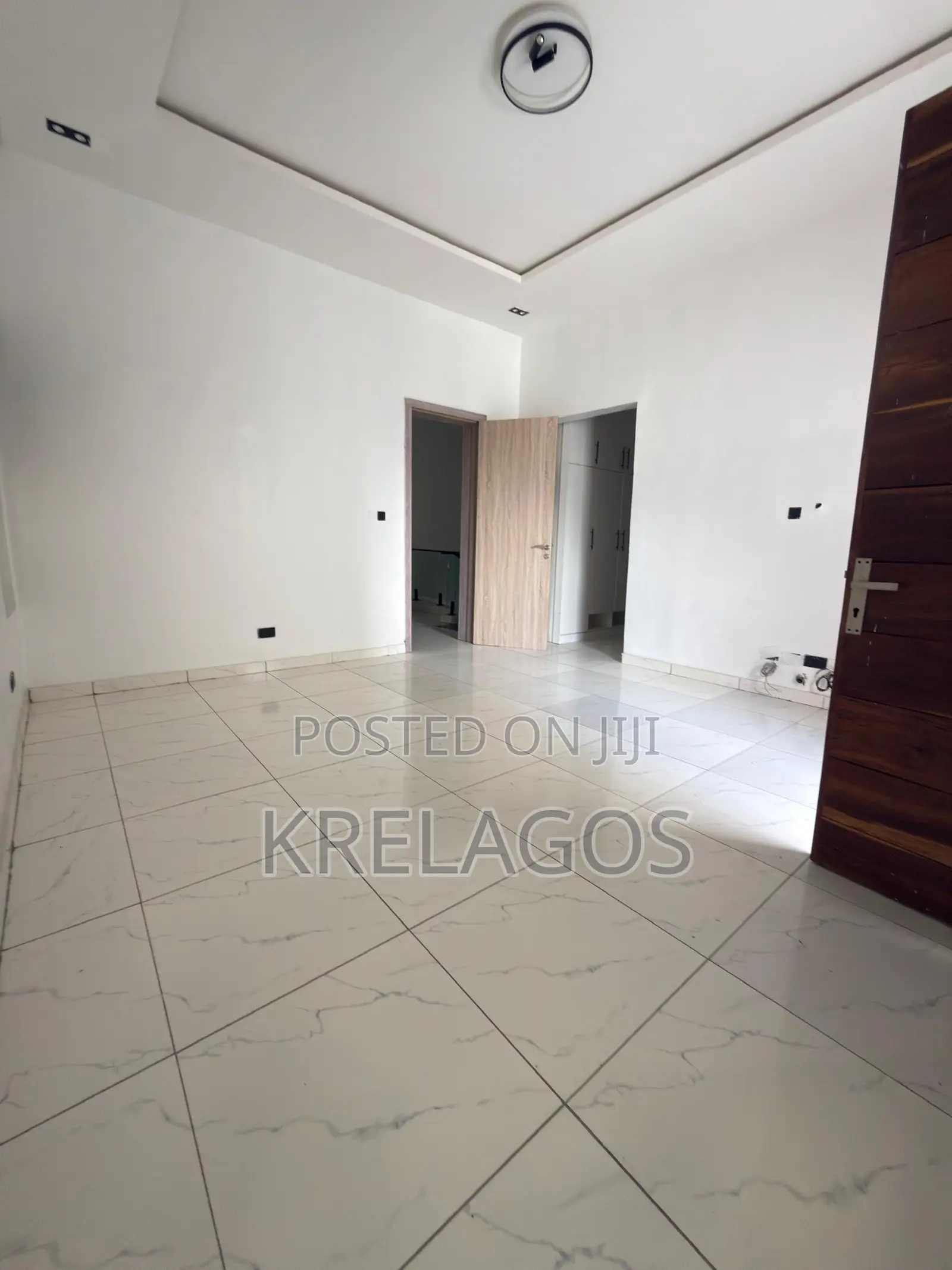 4bdrm Duplex in Orchid, Chevron for rent in Chevron