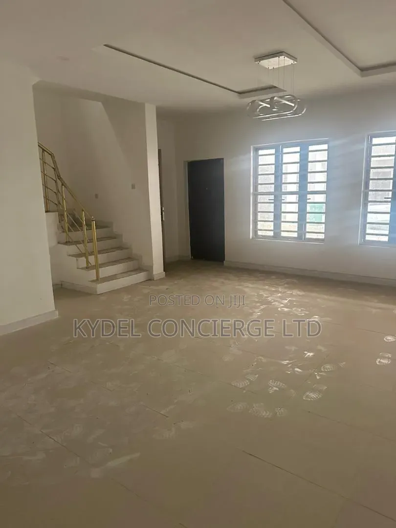 4bedroom Terrace in Ikota for Sale in Ikota