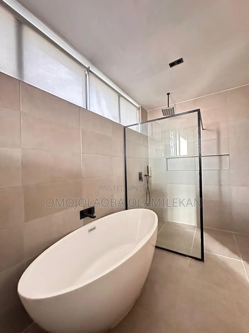 4bdrm Duplex in Lekki Phase 1 for rent in Lekki Phase 1