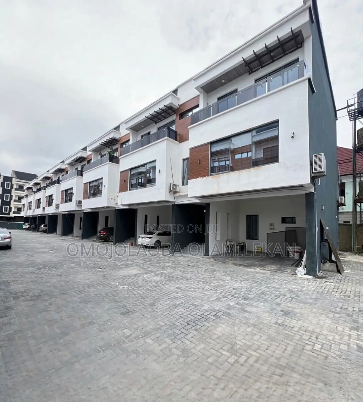 4bdrm Duplex in Ologolo for rent in Ologolo