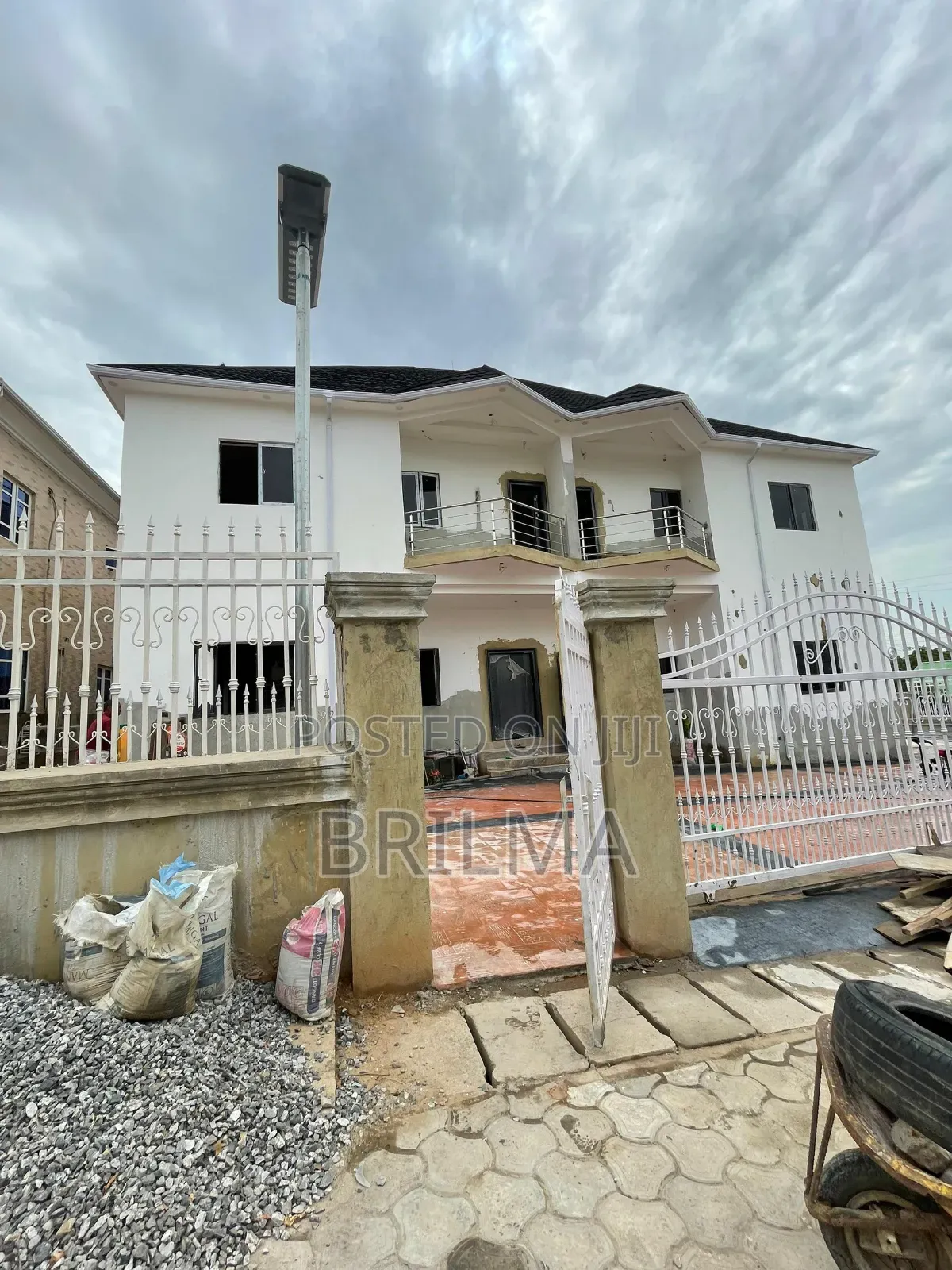 Massive Office Space for Sale in Zone 5 / Wuse