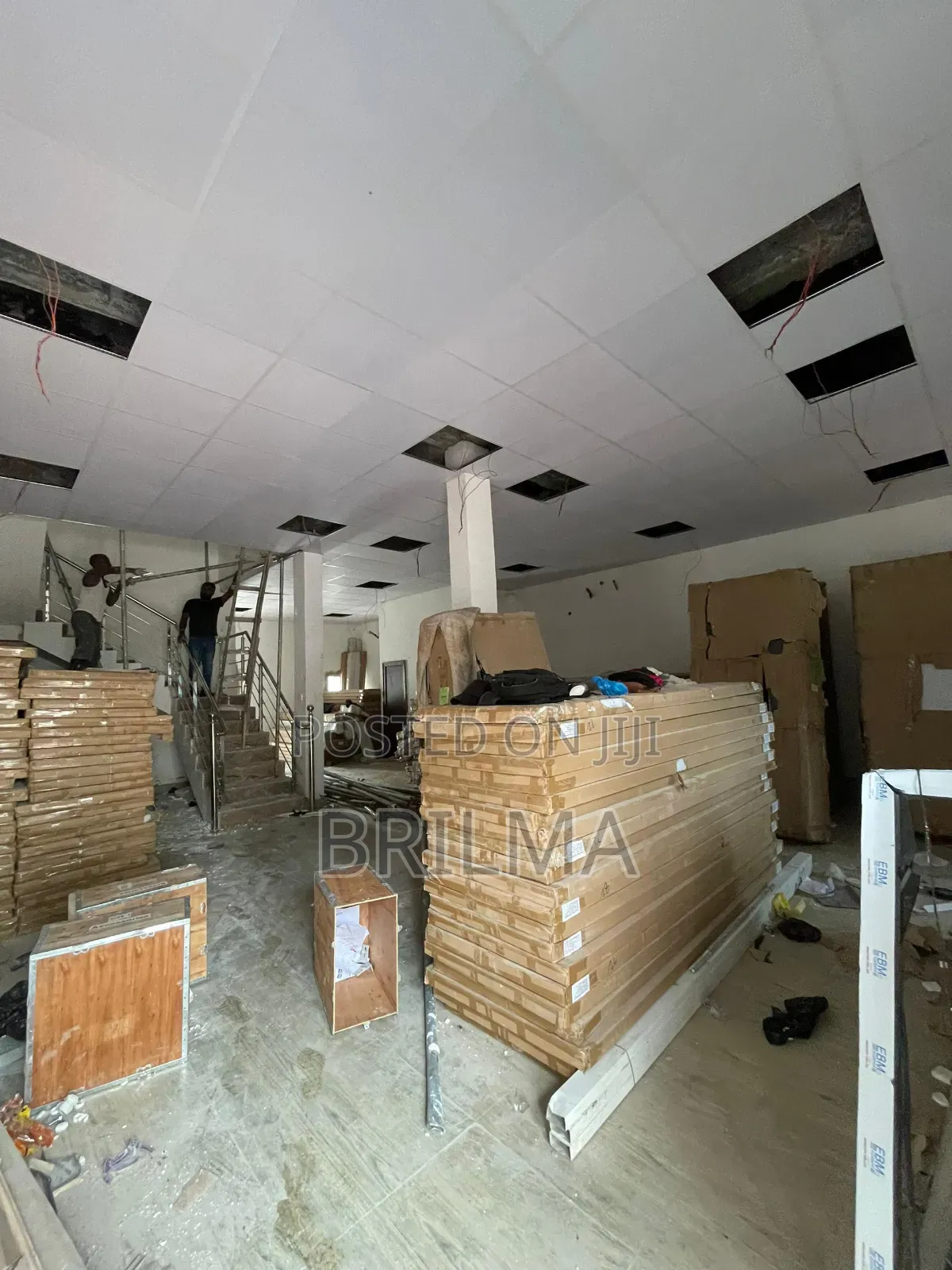 Massive Office Space for Sale in Zone 5 / Wuse