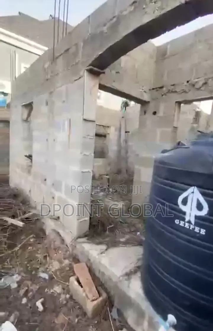 5bdrm Block of Flats in In Estate, Abule Egba for sale in Abule Egba