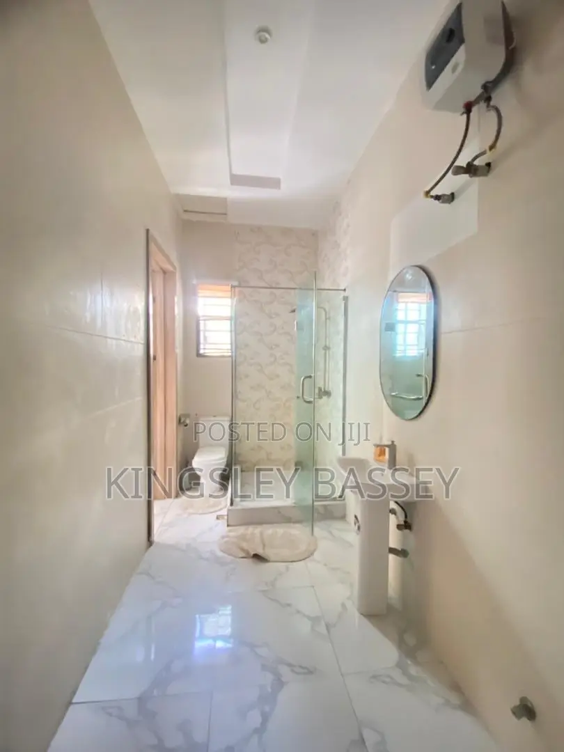 Furnished 3bdrm Duplex in Orchid Road, Chevron for sale in Chevron