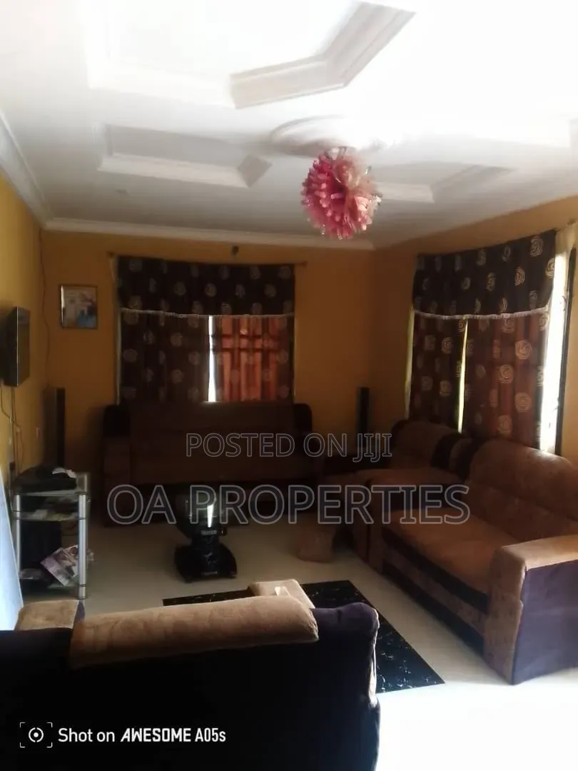 4bdrm Bungalow in Ajibade Moniya, Ibadan for sale in Ibadan