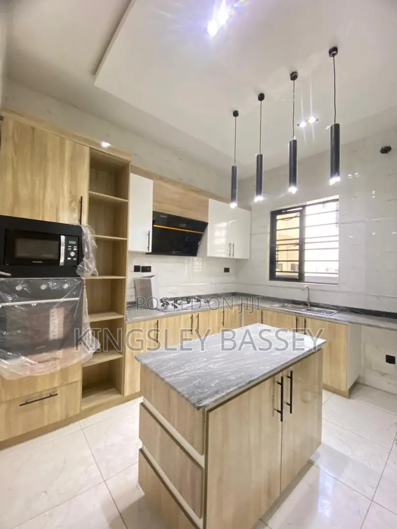 4bdrm Duplex in Orchid, Chevron for sale in Chevron