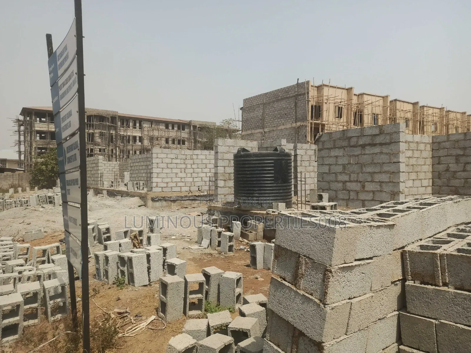 Commercial Space (Offices, Supermarket, Shops, Salon, Supermarket) in Jabi
