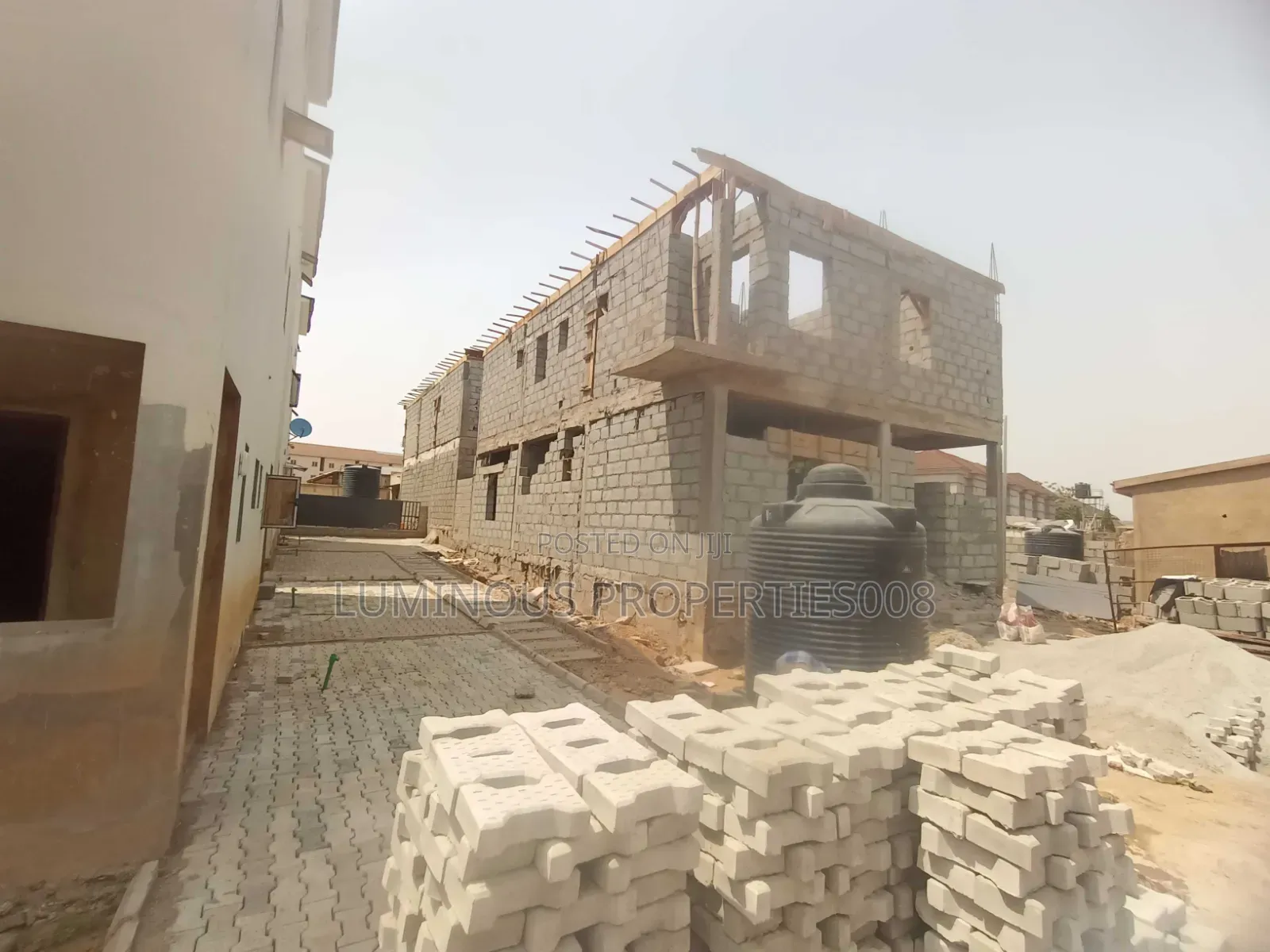 Commercial Space (Offices, Supermarket, Shops, Salon, Supermarket) in Jabi