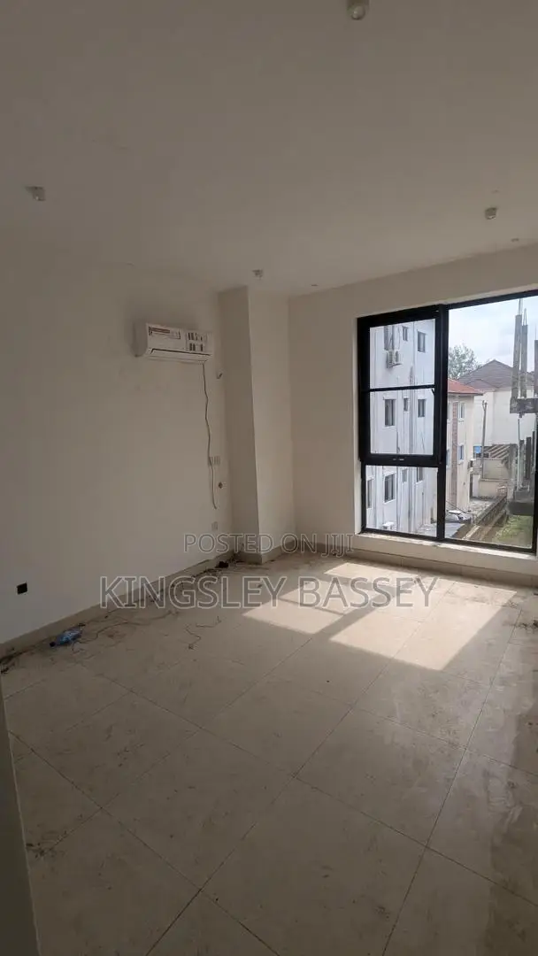 2bdrm Apartment in Osapa for sale in Osapa london