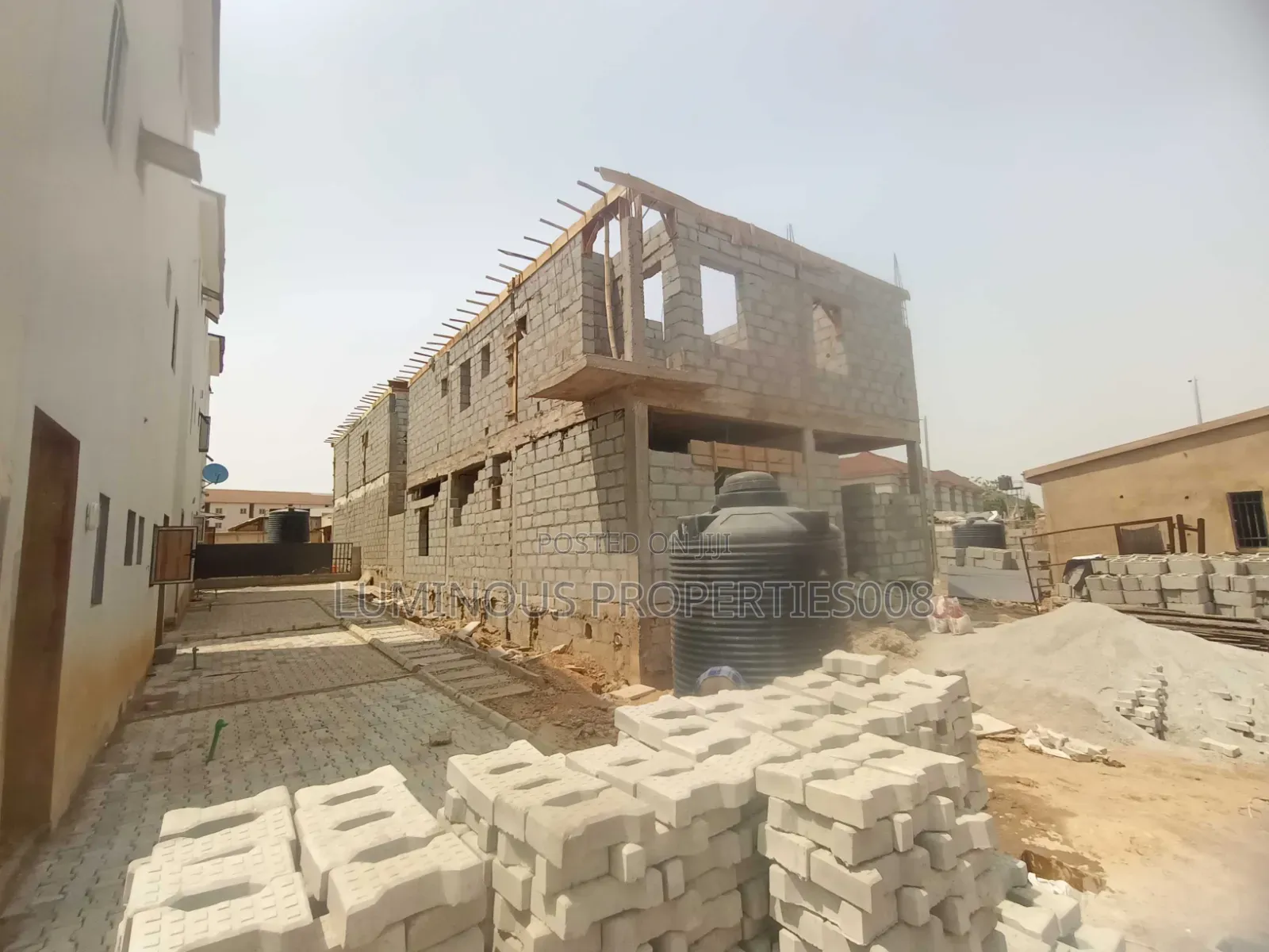 Commercial Space (Offices, Supermarket, Shops, Salon, Supermarket) in Jabi