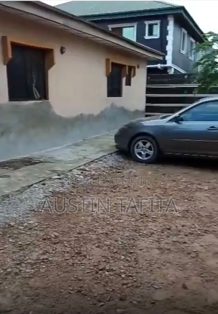 4bdrm Bungalow in Unique Estate, Baruwa for sale in Baruwa