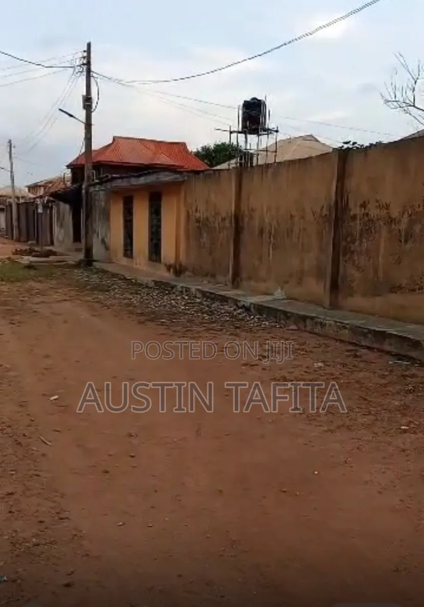 4bdrm Bungalow in Unique Estate, Baruwa for sale in Baruwa