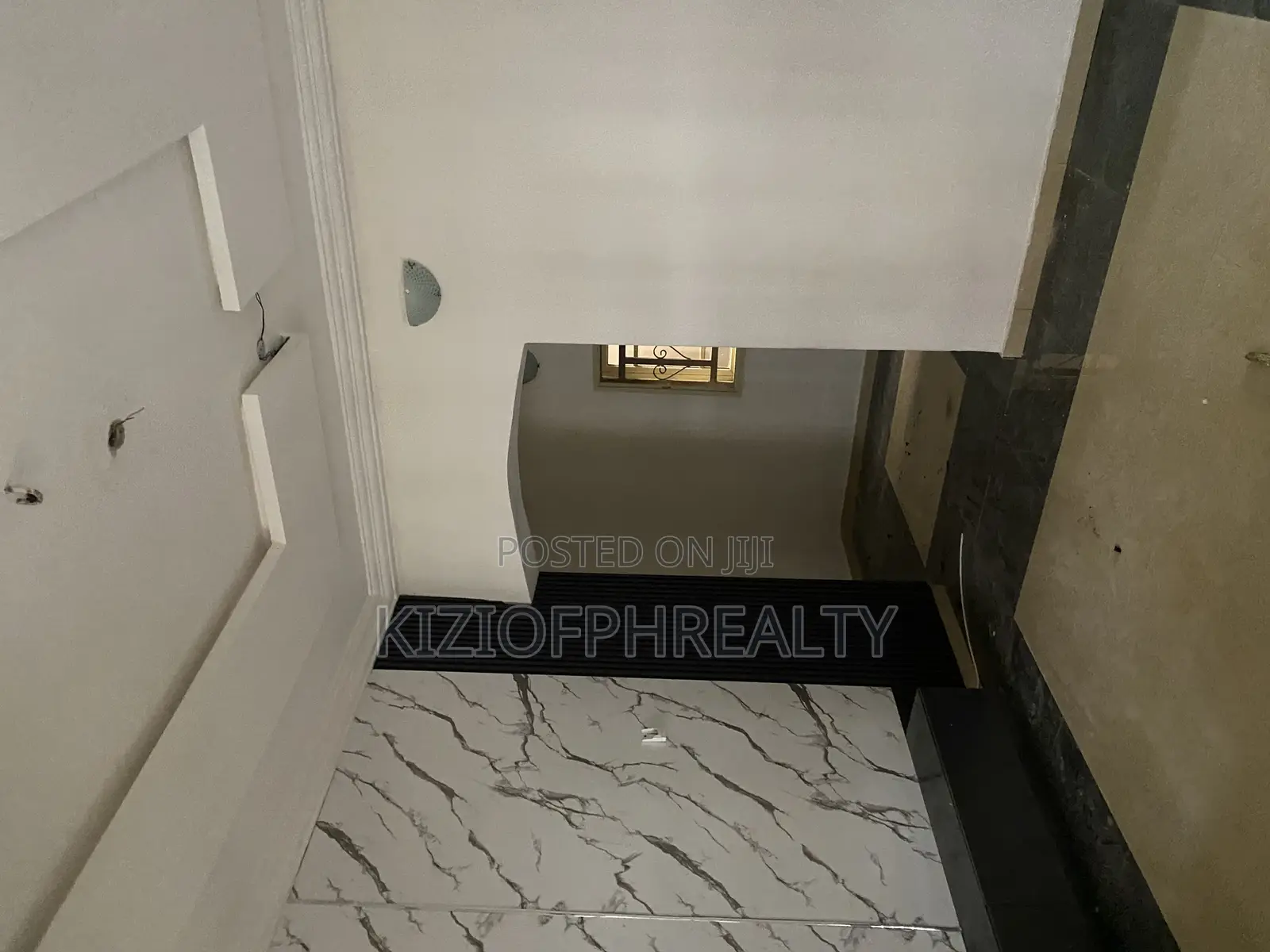 Furnished 2bdrm Block of Flats in Mandela Estate, Obio-Akpor for rent in Obio-Akpor