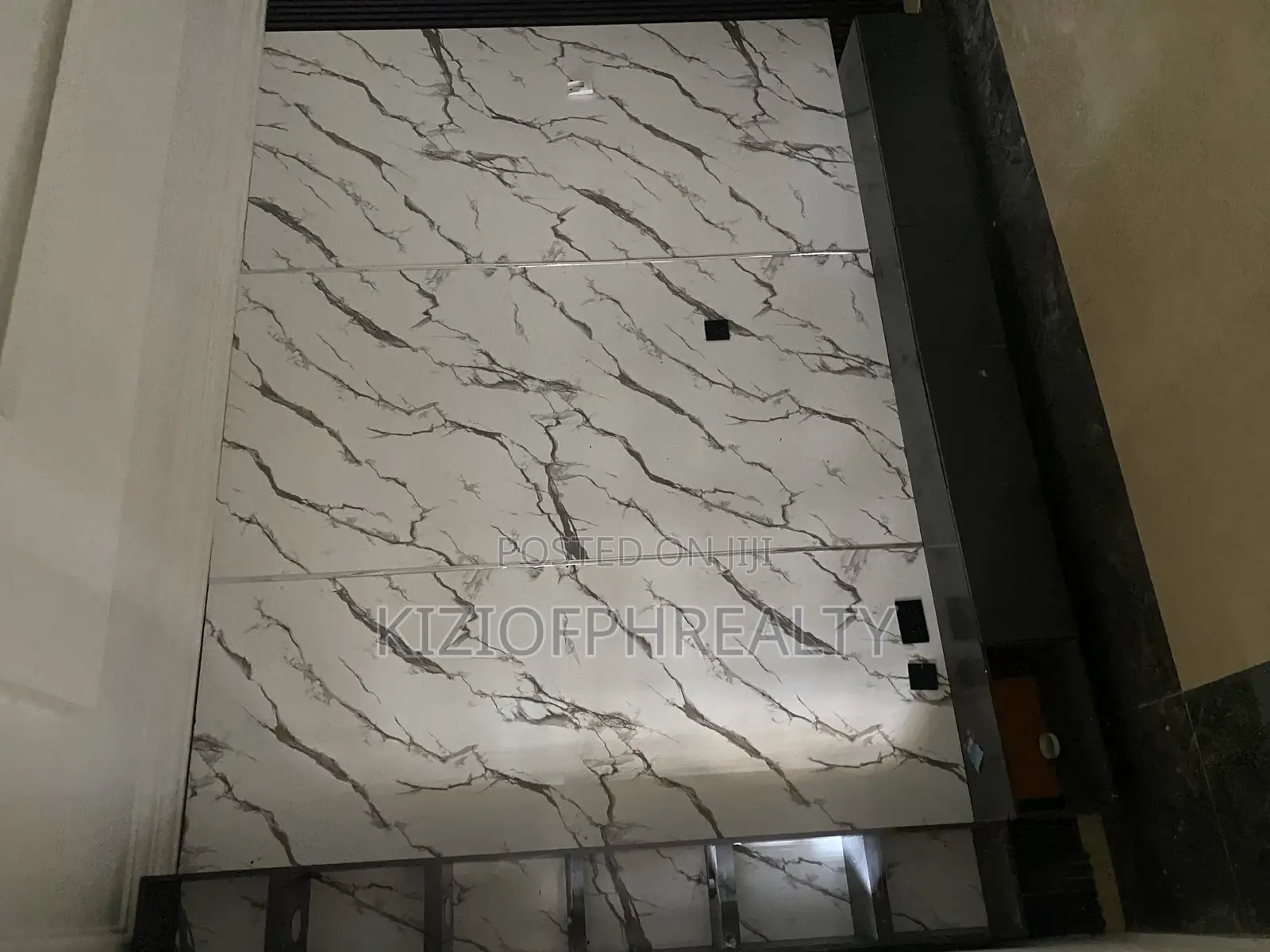 Furnished 2bdrm Block of Flats in Mandela Estate, Obio-Akpor for rent in Obio-Akpor