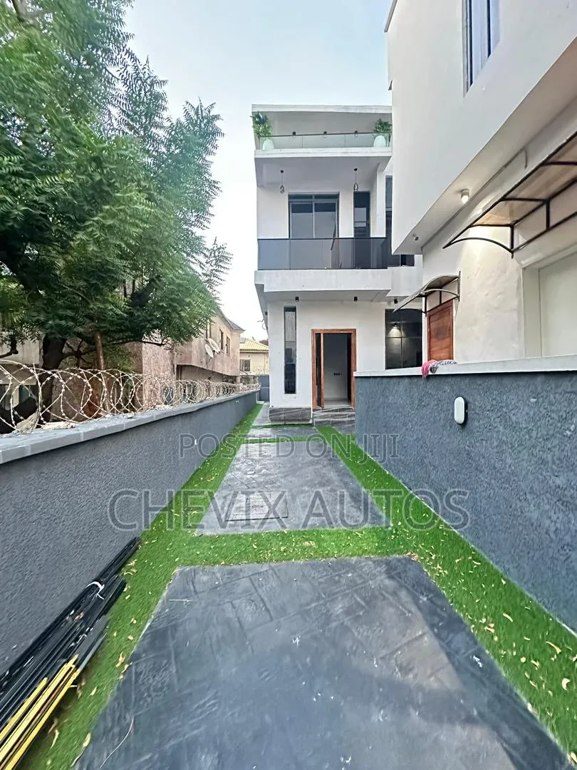 4bdrm Duplex in Olokonla for sale in Olokonla