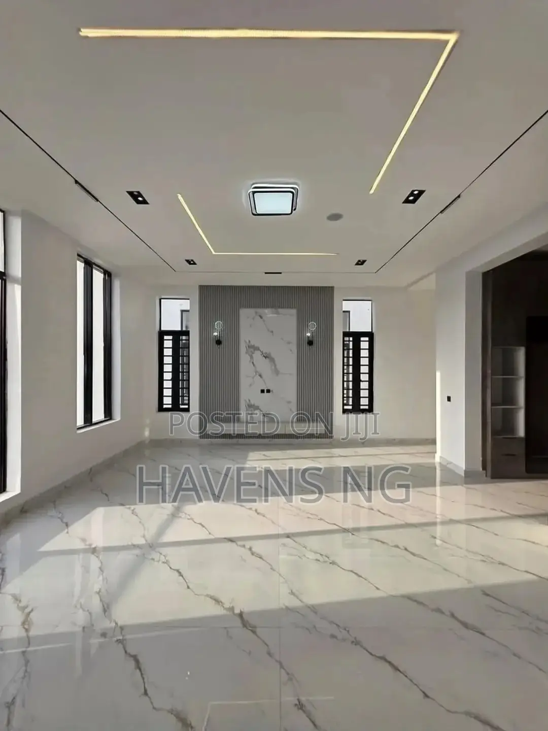 5bdrm Duplex in Ikota for sale in Ikota