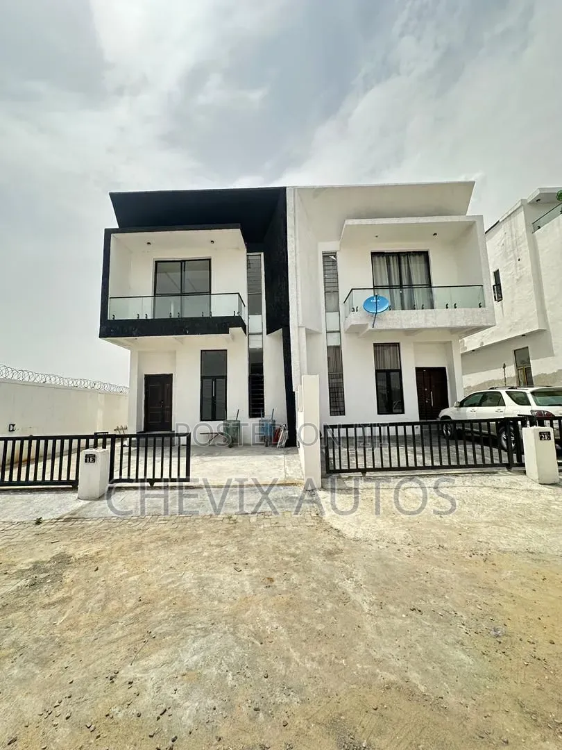 4bdrm Duplex in Lekki Pearl Gardens, Sangotedo for sale in Sangotedo