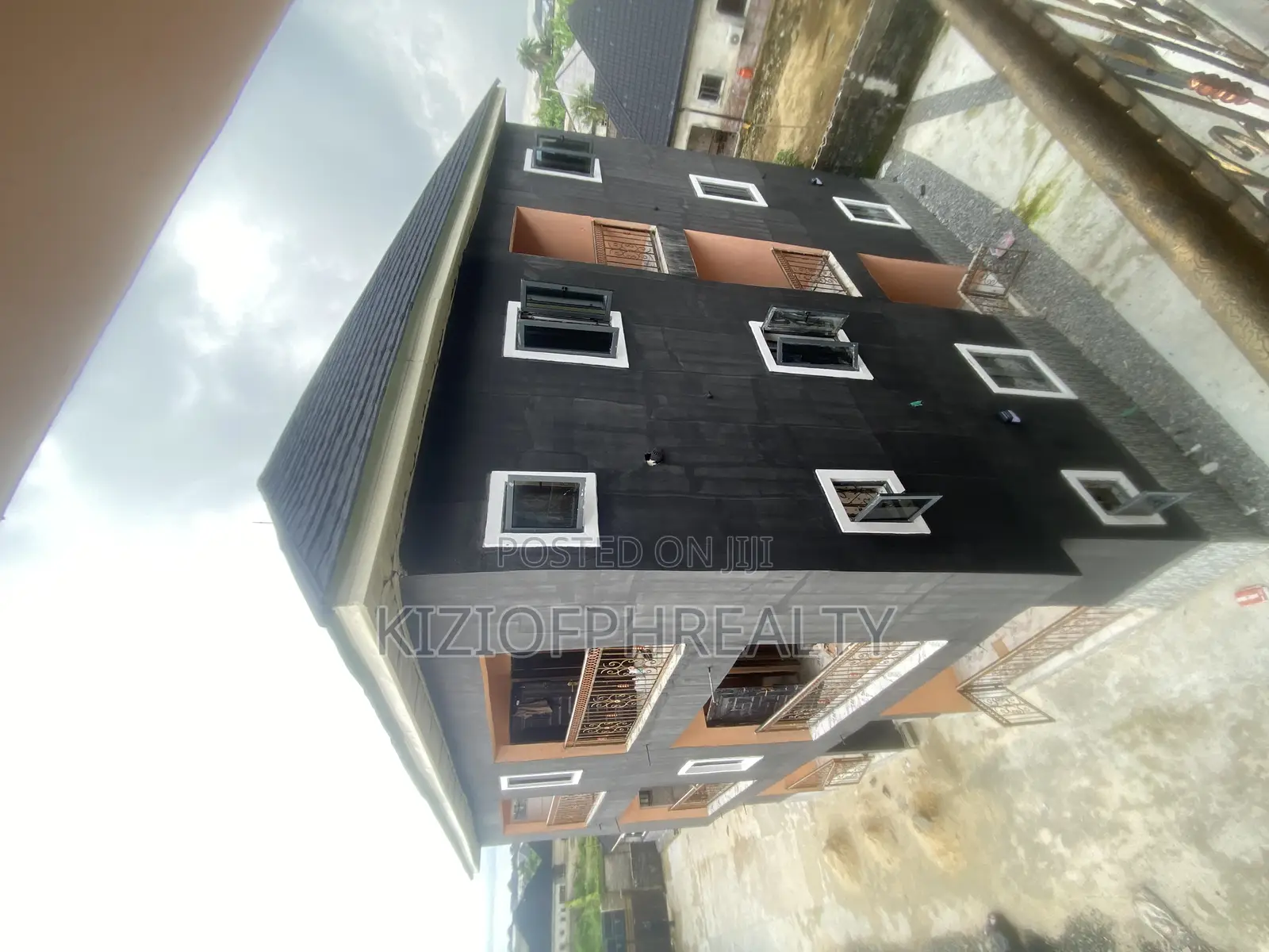 Furnished 2bdrm Block of Flats in Off Sars Road, Obio-Akpor for rent in Obio-Akpor