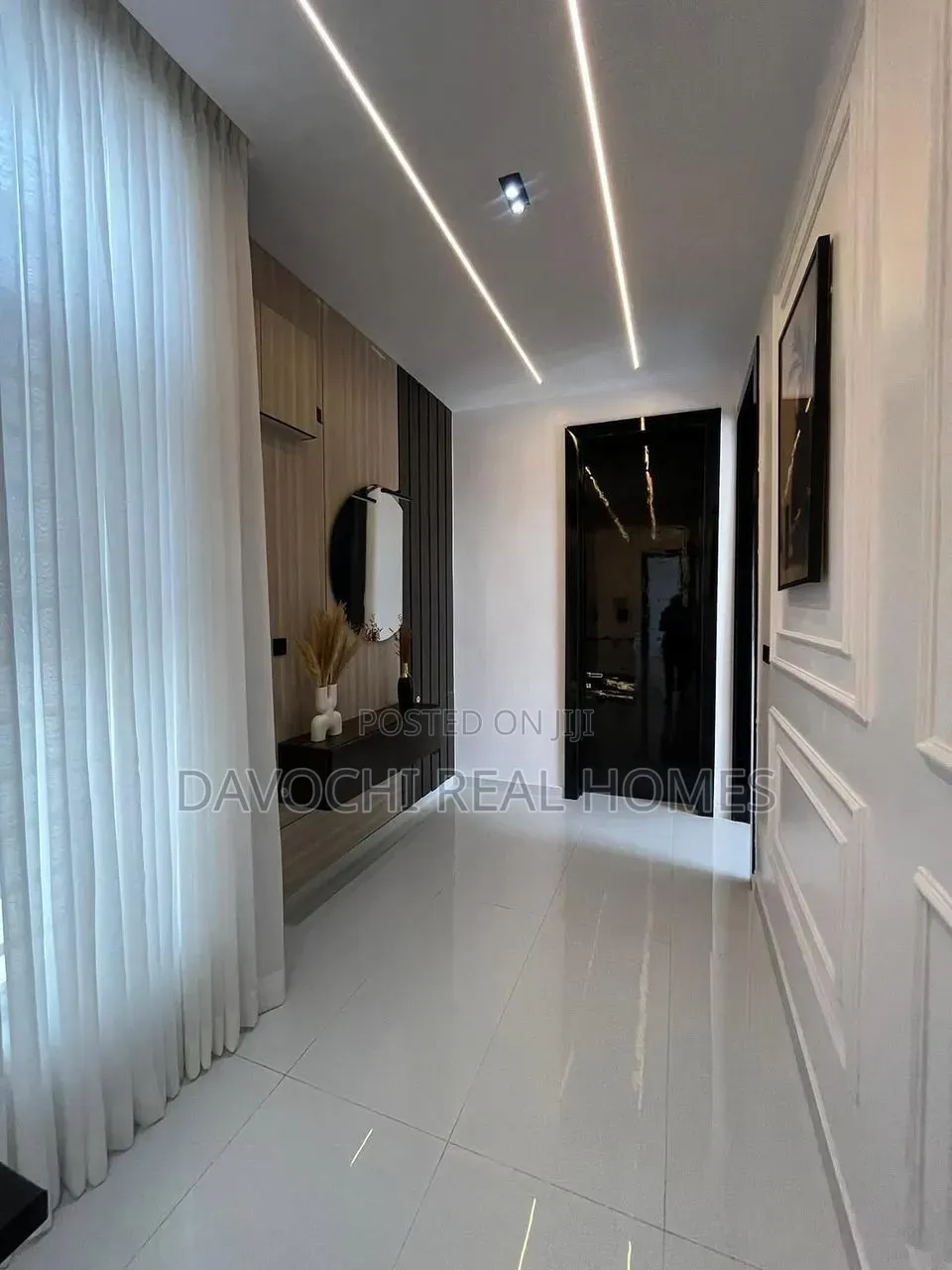 5bdrm Duplex in Ikota for sale in Ikota