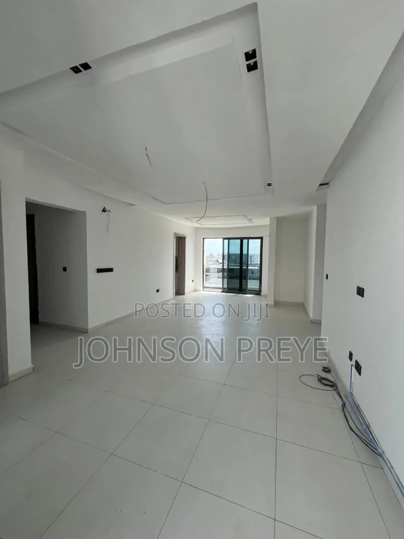 3bdrm Apartment in Gbangbala Street for rent in Ikate