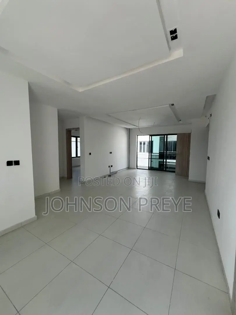 3bdrm Apartment in Gbangbala Street for rent in Ikate