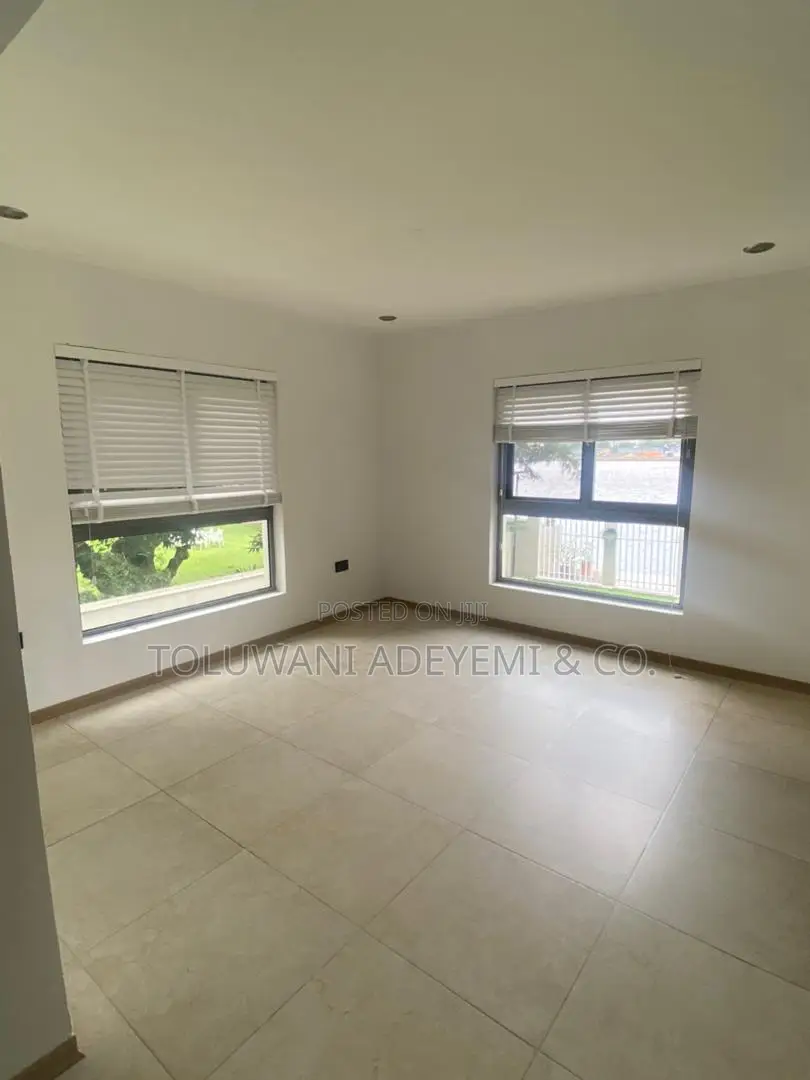 3bdrm Apartment in Ikoyi S.W for rent in Ikoyi S.W