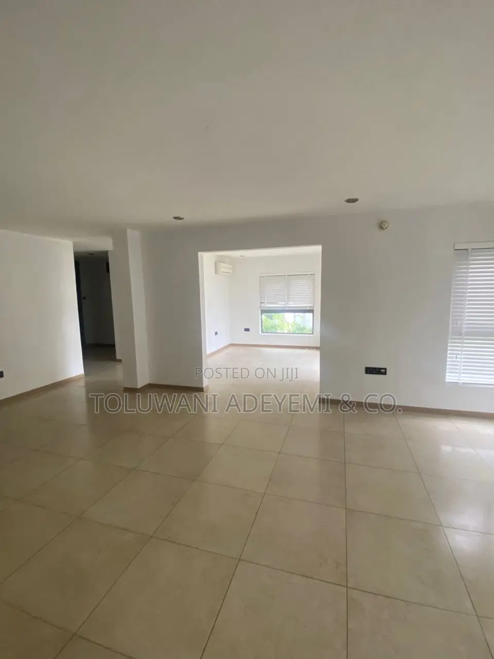 3bdrm Apartment in Ikoyi S.W for rent in Ikoyi S.W