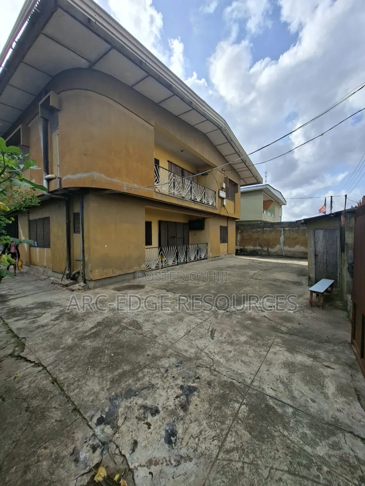 3bdrm Block of Flats in Ago Palace for sale in Ago Palace