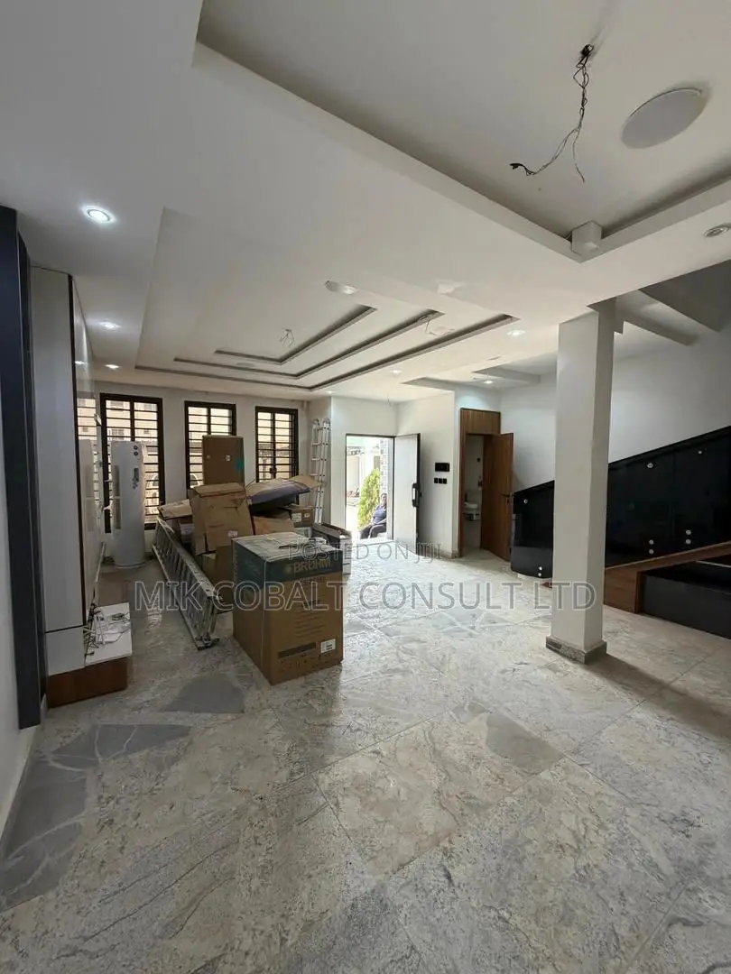 4bdrm Townhouse/Terrace in Gilmor, Jahi for sale in Jahi