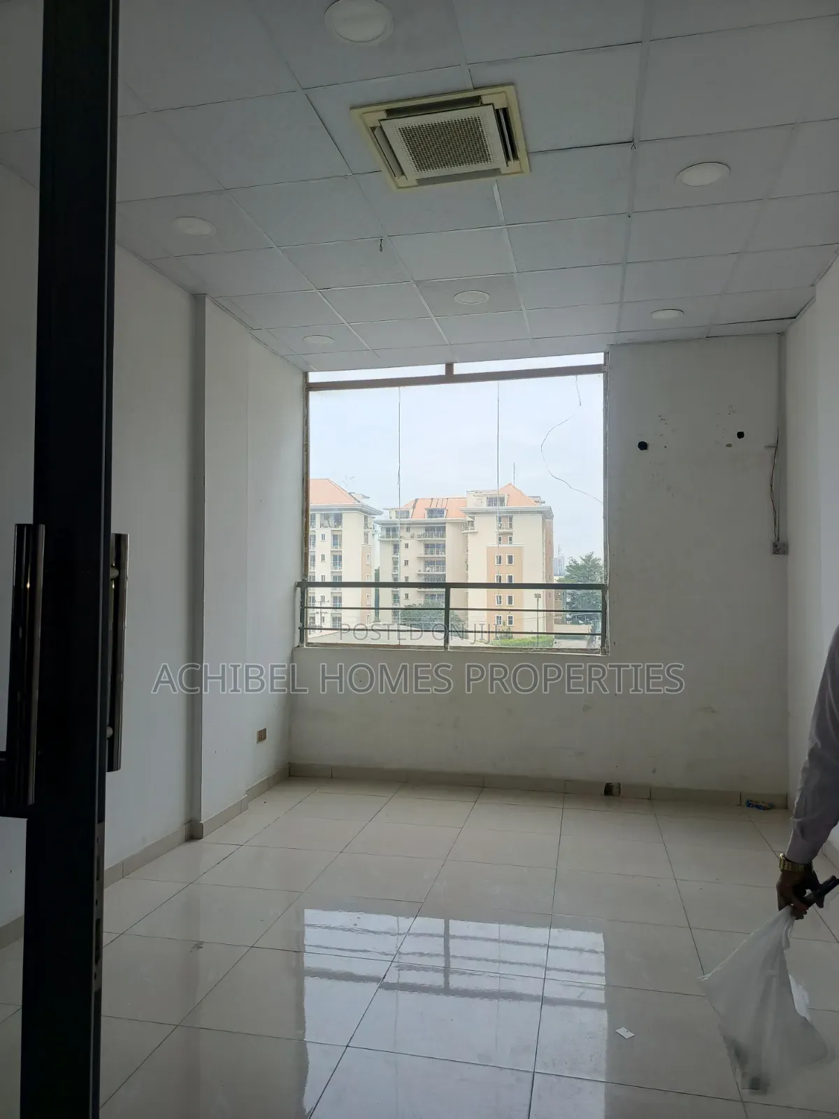 19.3 Square Meter Office Space in Oniru in Lekki Expressway
