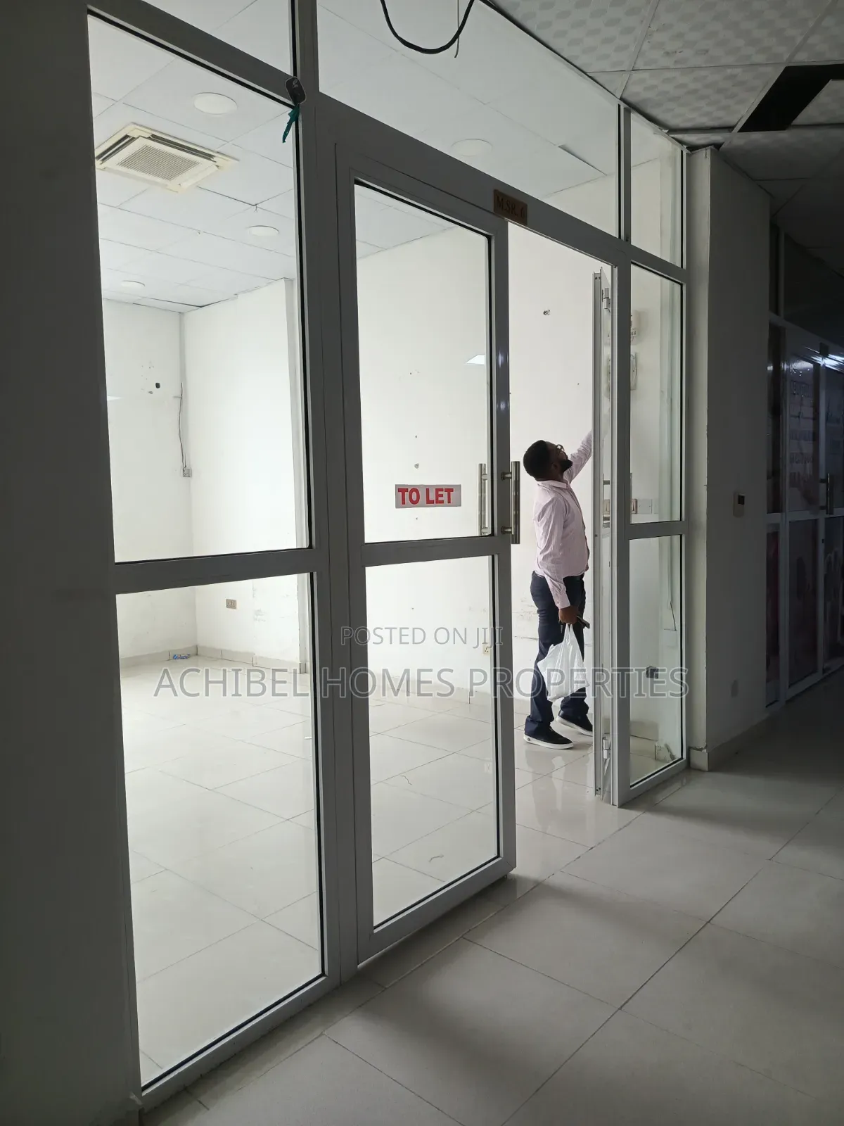 19.3 Square Meter Office Space in Oniru in Lekki Expressway