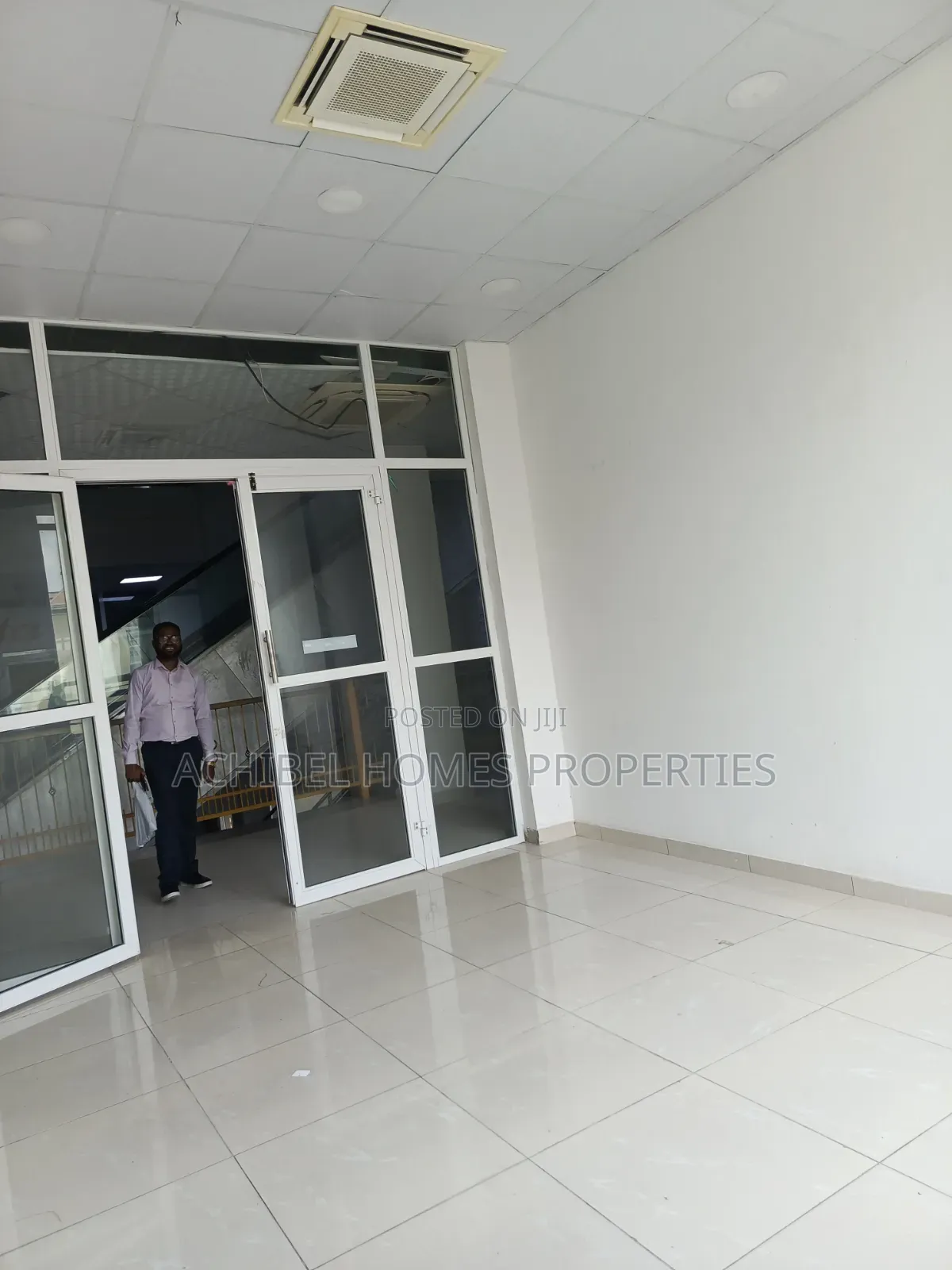 19.3 Square Meter Office Space in Oniru in Lekki Expressway