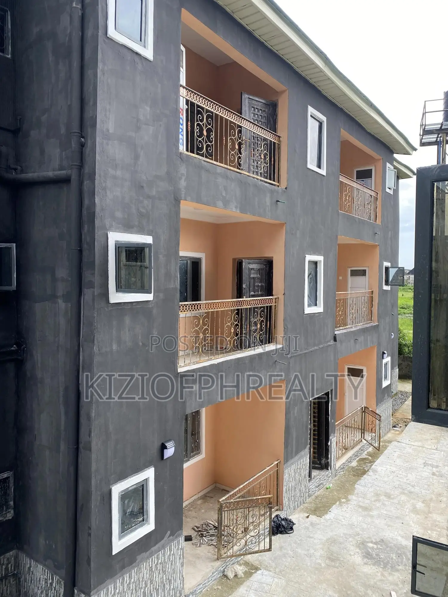 Furnished 1bdrm Block of Flats in Off Sars Road, Obio-Akpor for rent in Obio-Akpor