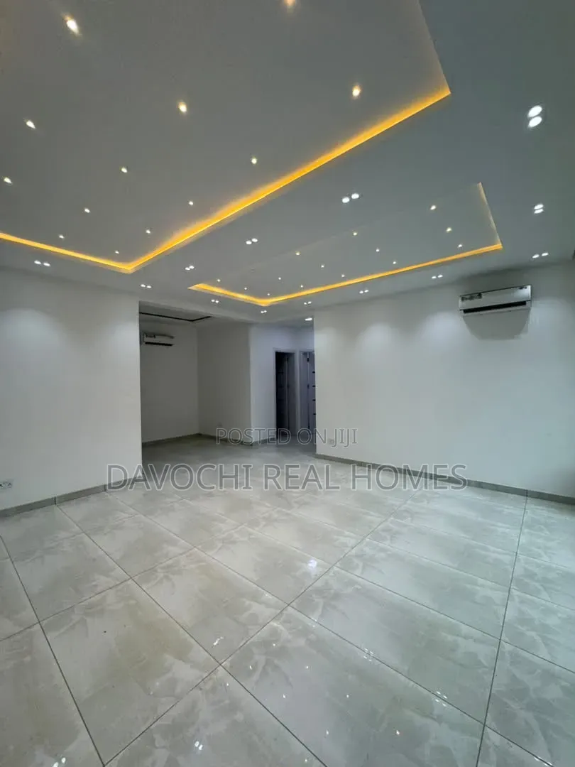 3bdrm Apartment in Lekki Phase 1 for sale in Lekki Phase 1
