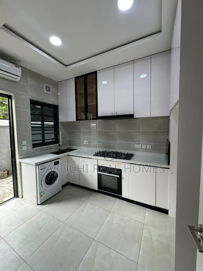 3bdrm Apartment in Lekki Phase 1 for rent in Lekki Phase 1