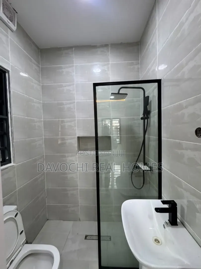 3bdrm Apartment in Lekki Phase 1 for rent in Lekki Phase 1