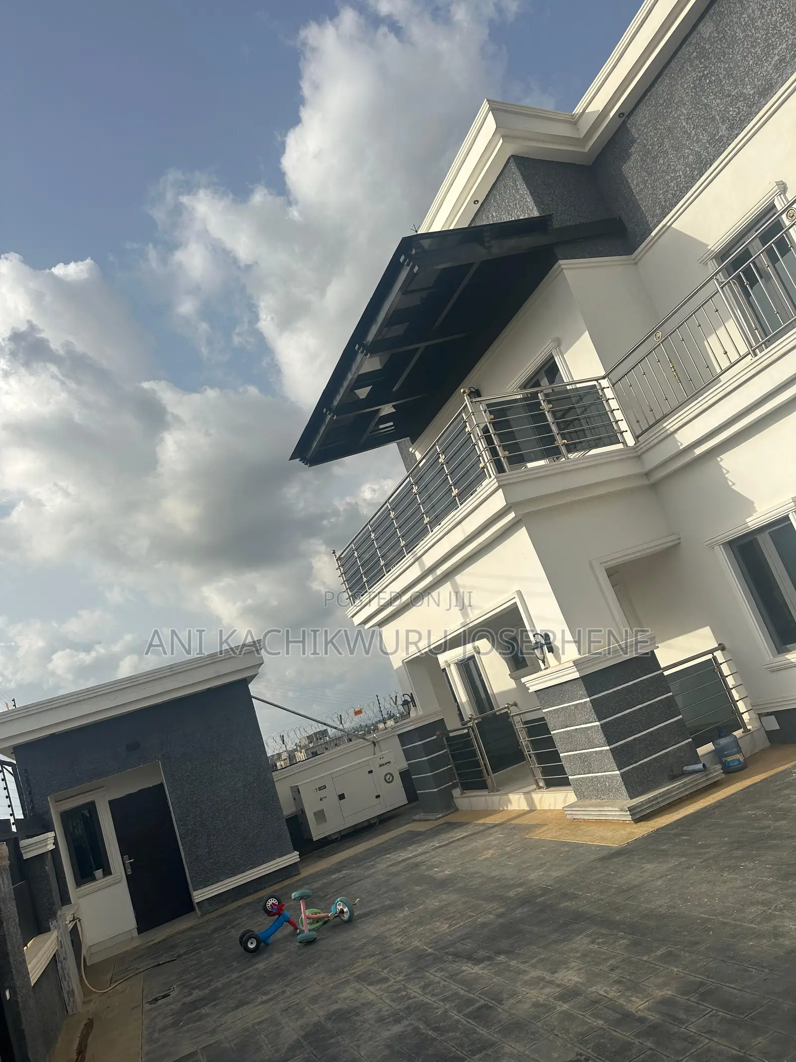 4bdrm Penthouse in Seman Metropolis, Sabon Lugbe for sale in Sabon Lugbe