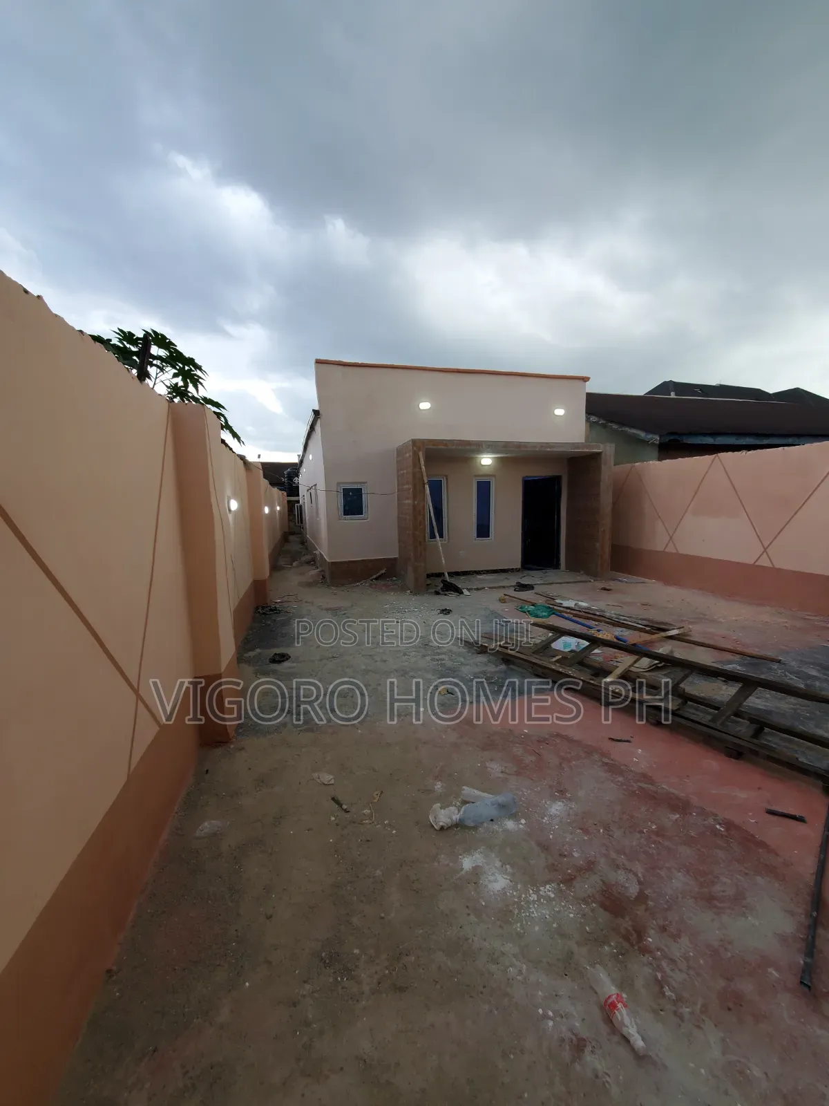 2bdrm Bungalow in Eneka Link Road, Port-Harcourt for sale in Port-Harcourt