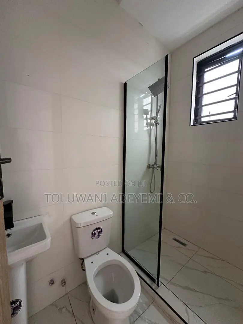 4bdrm House in Ajah, Lekki, Abraham Adesanya Estate for sale in Abraham Adesanya Estate